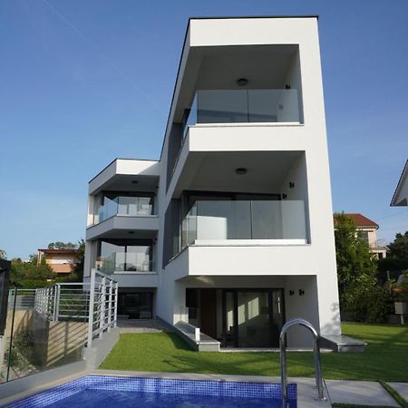 Villa Mirno More Apartments Malinska Exterior foto