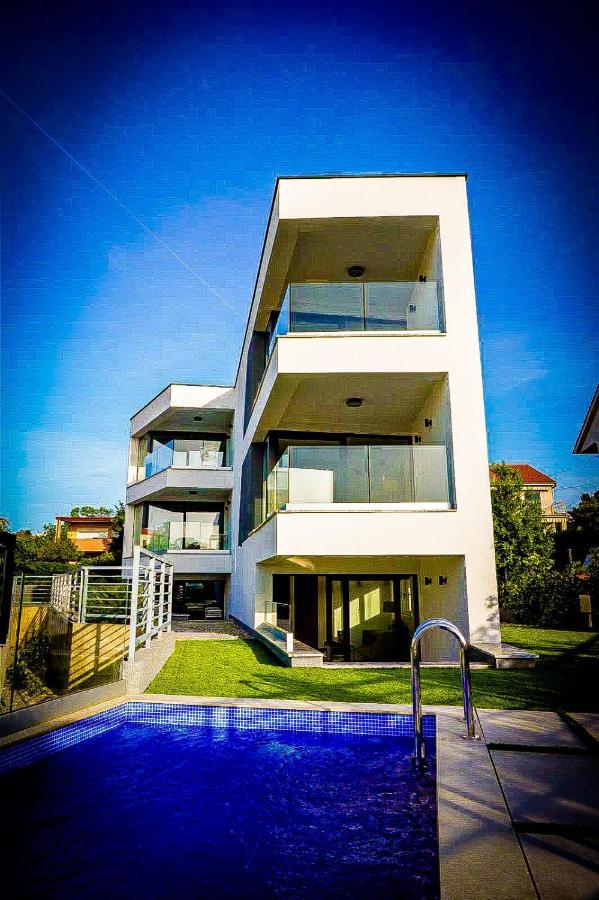 Villa Mirno More Apartments Malinska Exterior foto